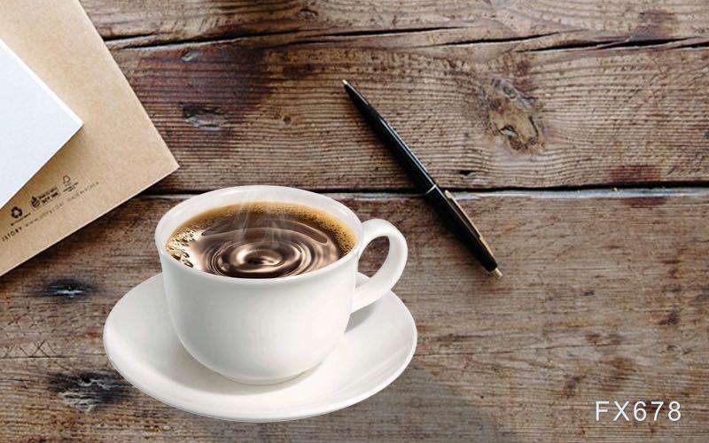 12月4日财经早餐：美民间就业数据疲软，金价持稳，白银再创新高，供应担忧支撑油价(1)